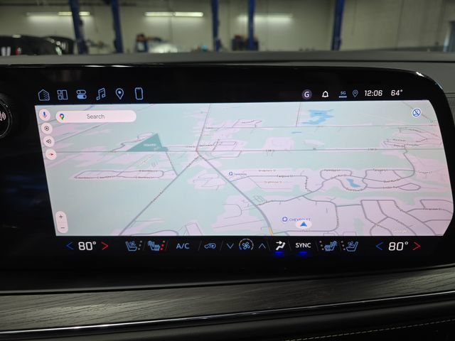 New 2026 Chevrolet Suburban Premier w/ Sun And Tow Package AWD/4WD image 25