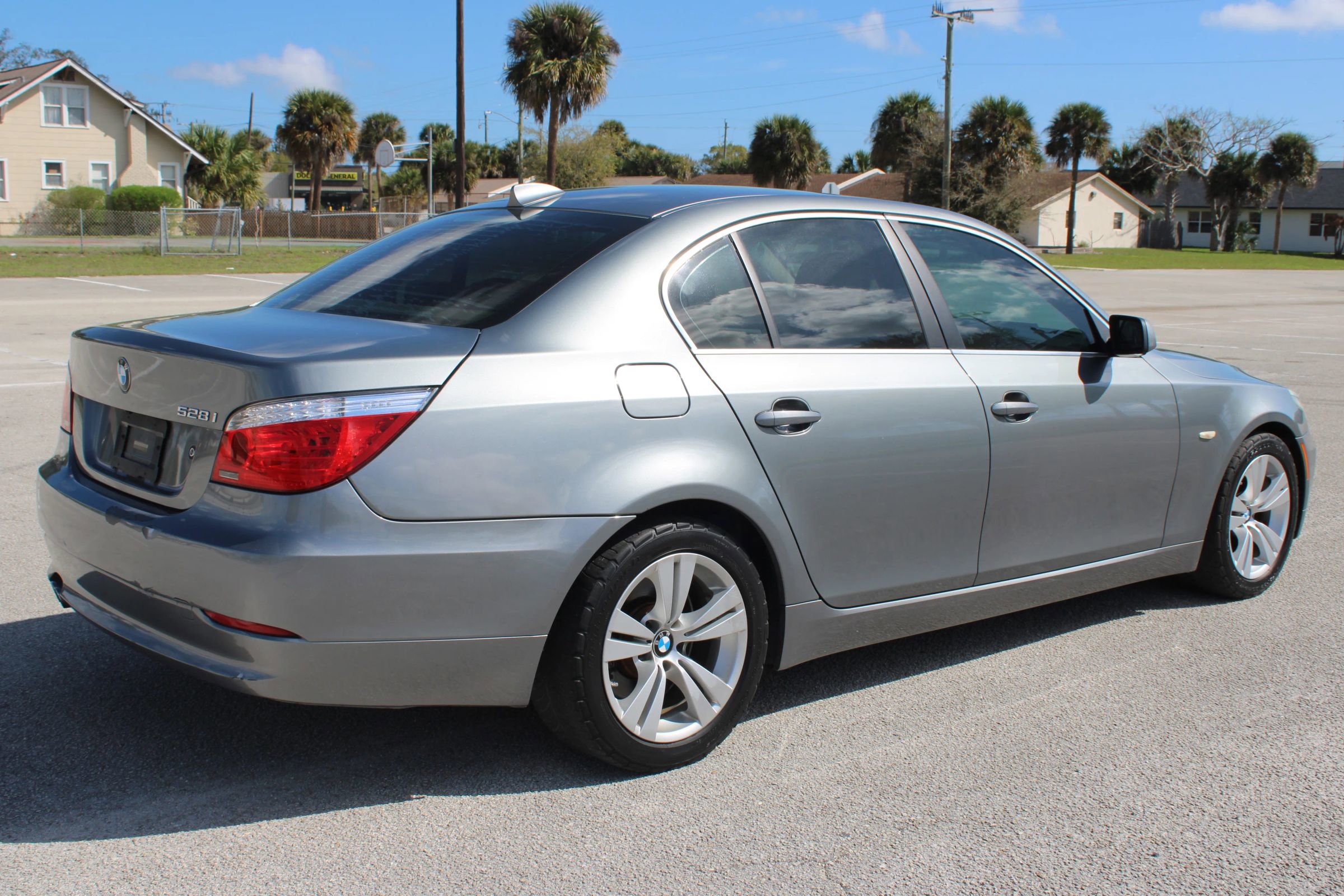 Used 2009 BMW 528i Sedan image 11