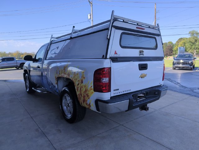 Used 2011 Chevrolet Silverado 1500 LT w/ Interior Plus Package AWD/4WD image 5