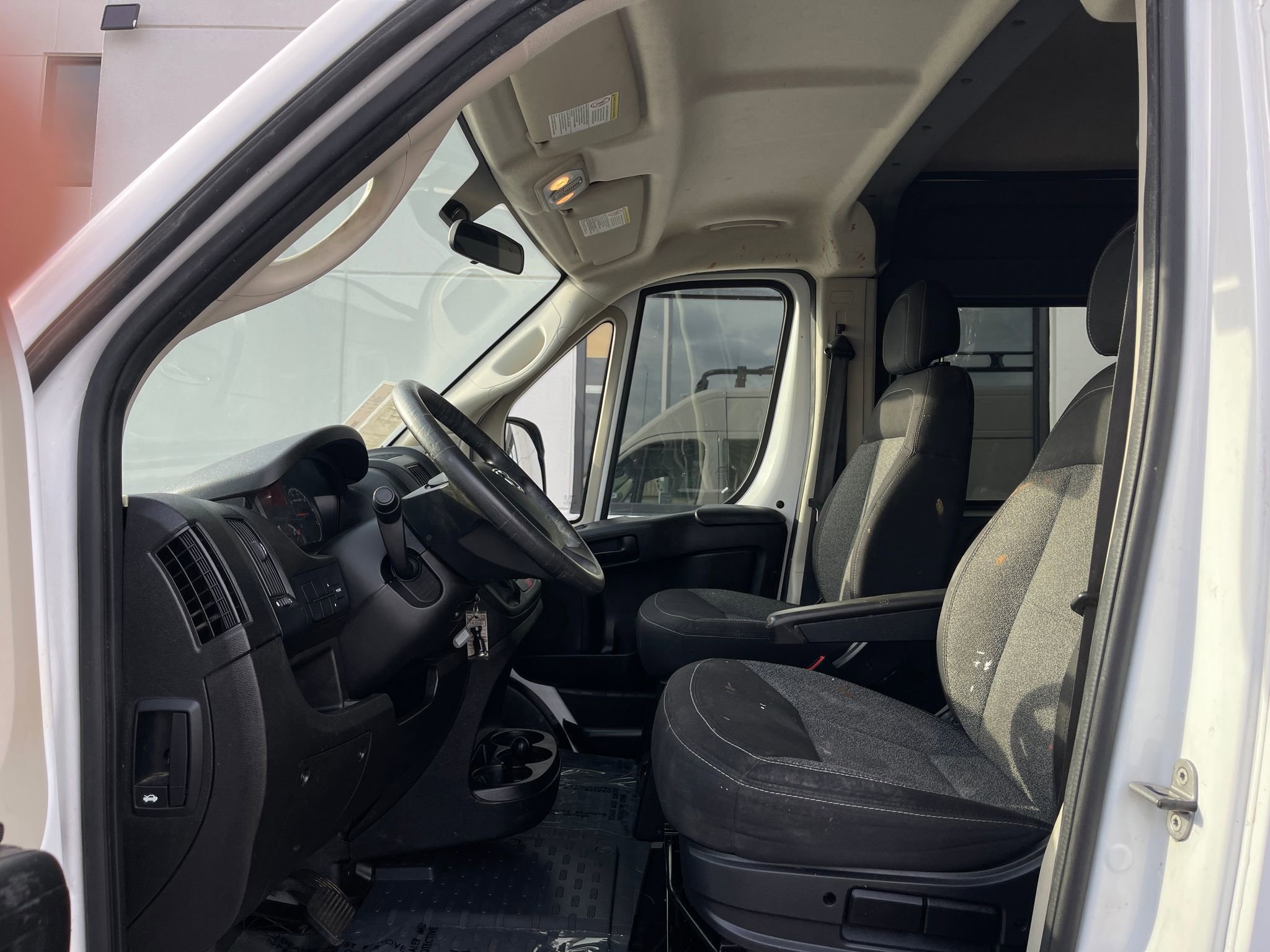 Used 2021 RAM ProMaster 2500 FWD image 9