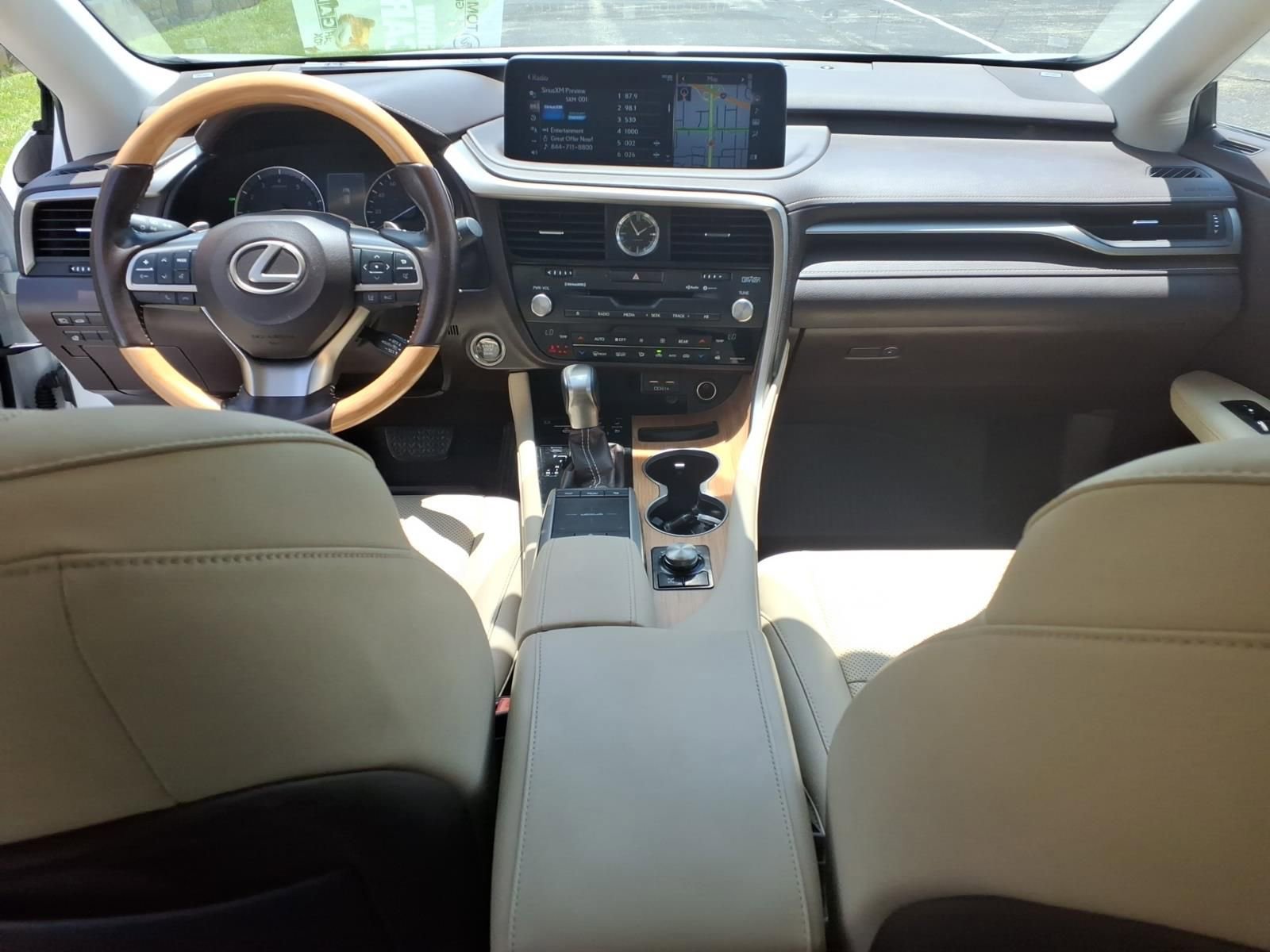 Used 2020 Lexus RX 350L Premium w/ Premium Package AWD/4WD image 32