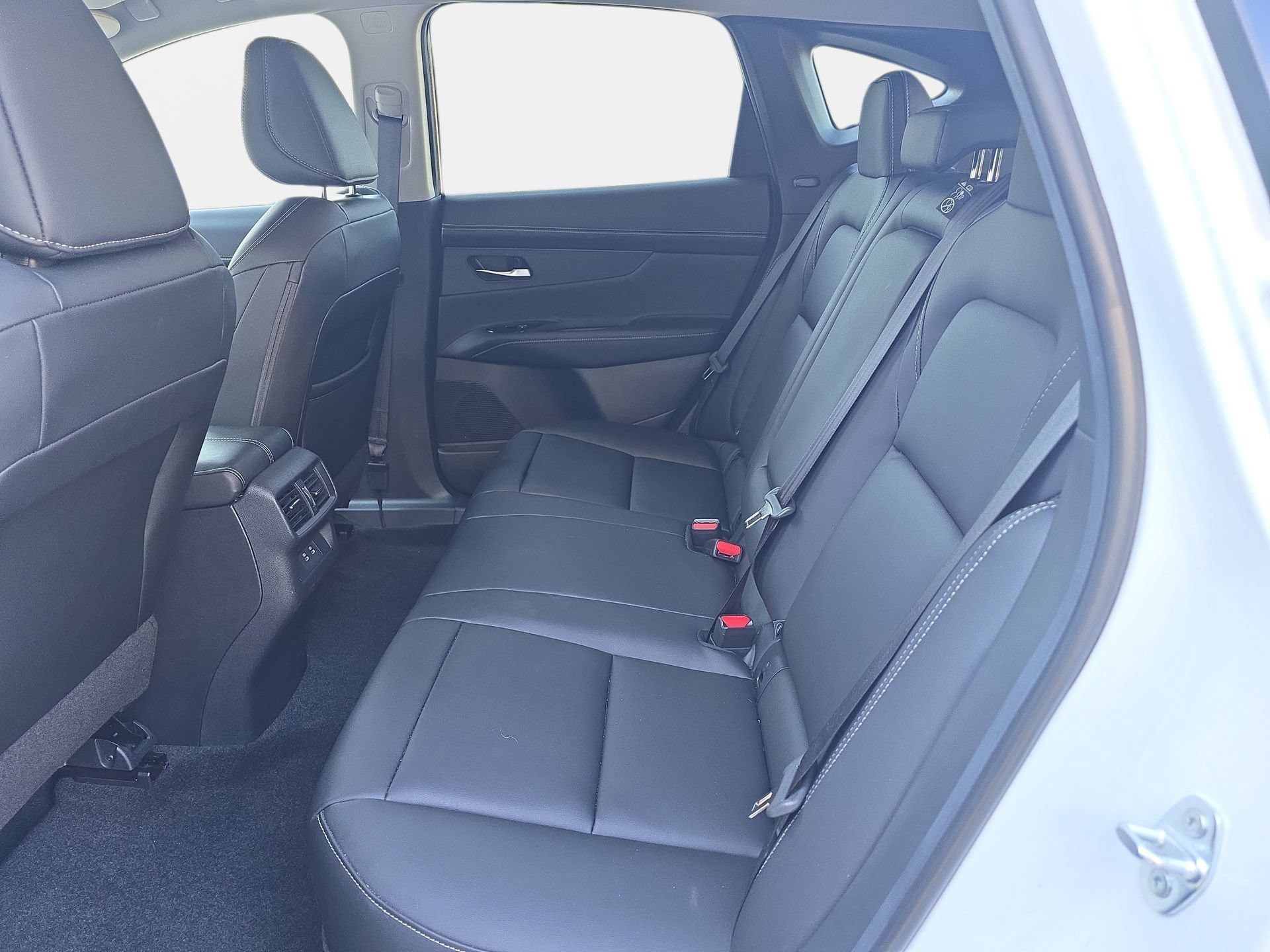 Used 2025 Nissan Murano SL AWD/4WD image 14