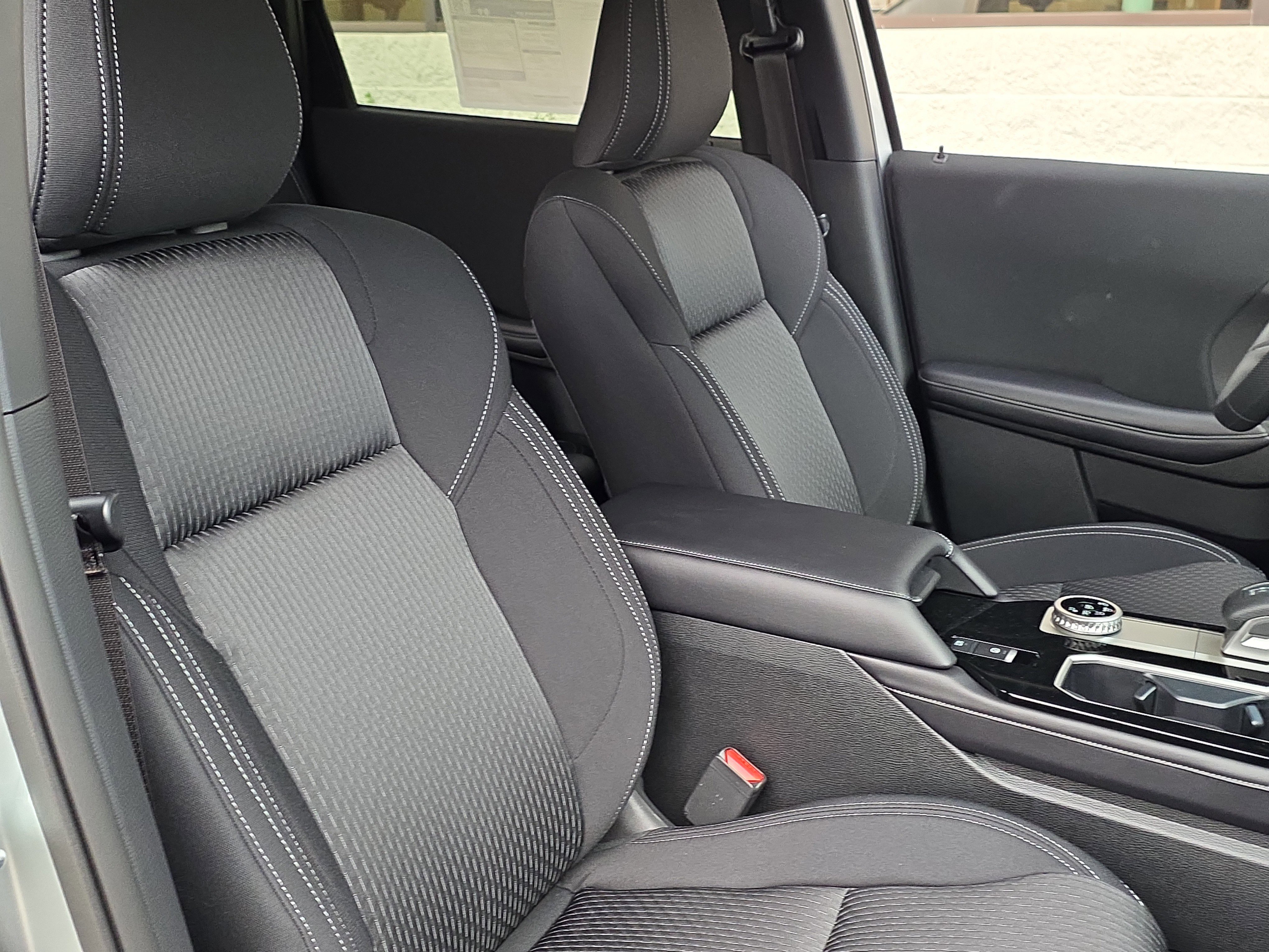 New 2026 Mitsubishi Outlander ES FWD image 32