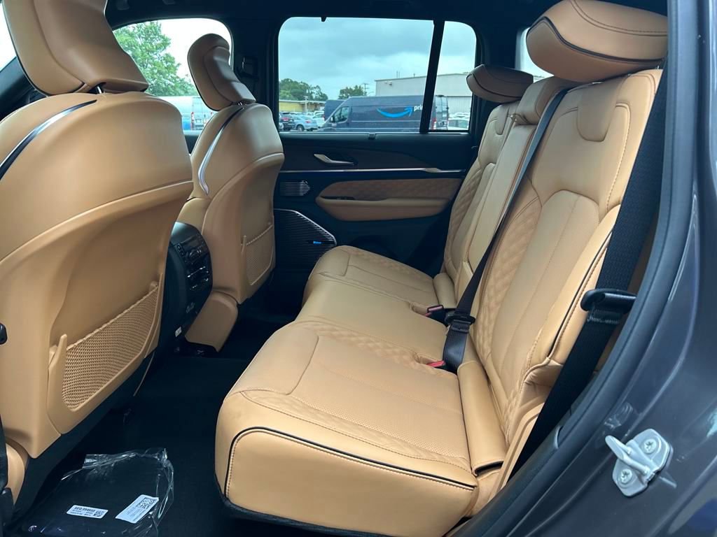 New 2025 Jeep Grand Cherokee Summit w/ Adv Protech Group IV image 25