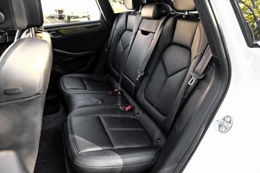 Used 2021 Porsche Macan image 41