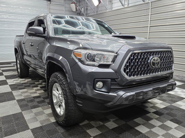 Used 2019 Toyota Tacoma TRD Sport w/ Technology Package AWD/4WD image 5