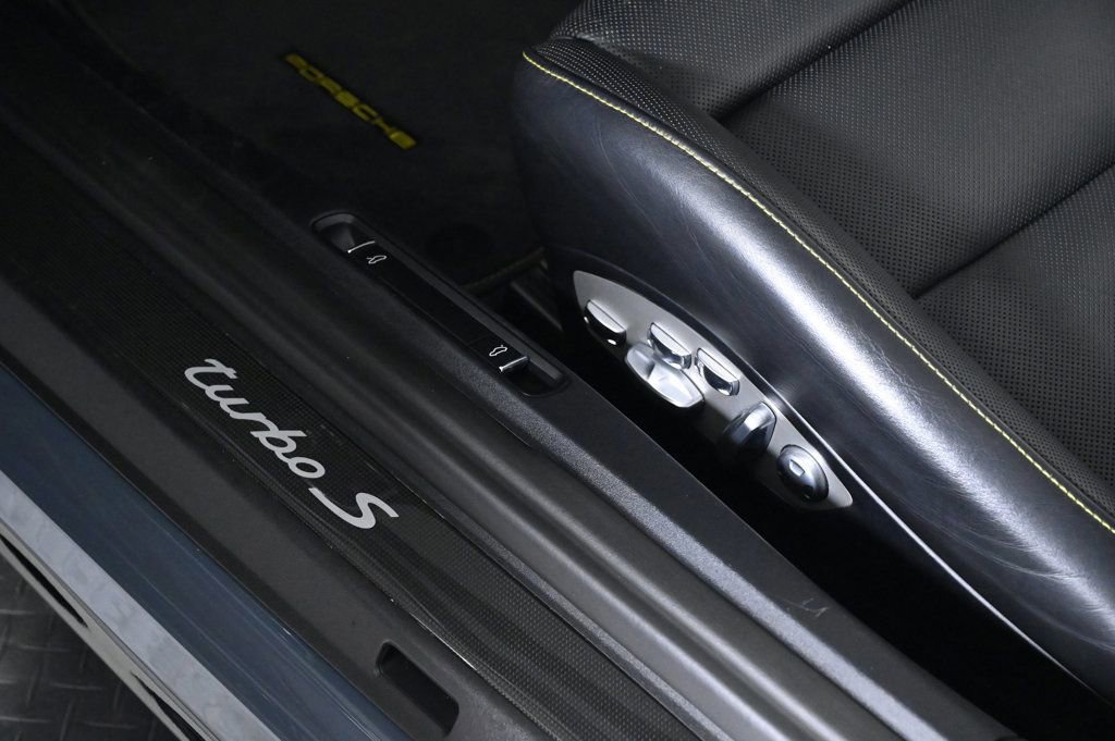 Certified 2017 Porsche 911 Turbo S image 16