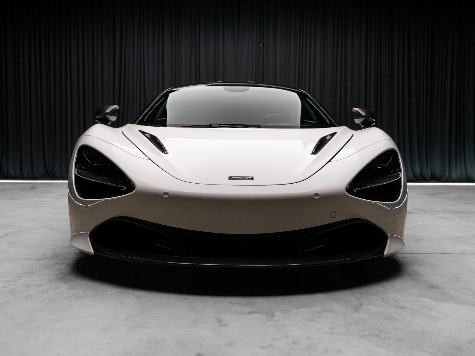 Used 2019 McLaren 720S Performance RWD image 23