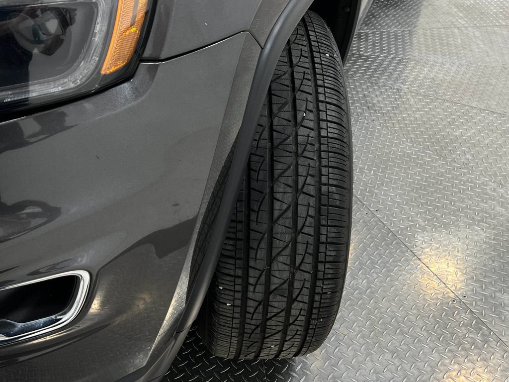 Used 2019 Jeep Grand Cherokee Limited w/ Luxury Group II image 37