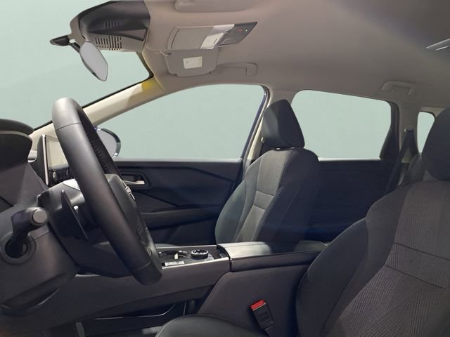 Certified 2026 Nissan Rogue SV AWD/4WD image 16