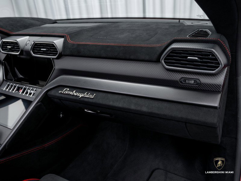 Used 2023 Lamborghini Urus Performante image 49