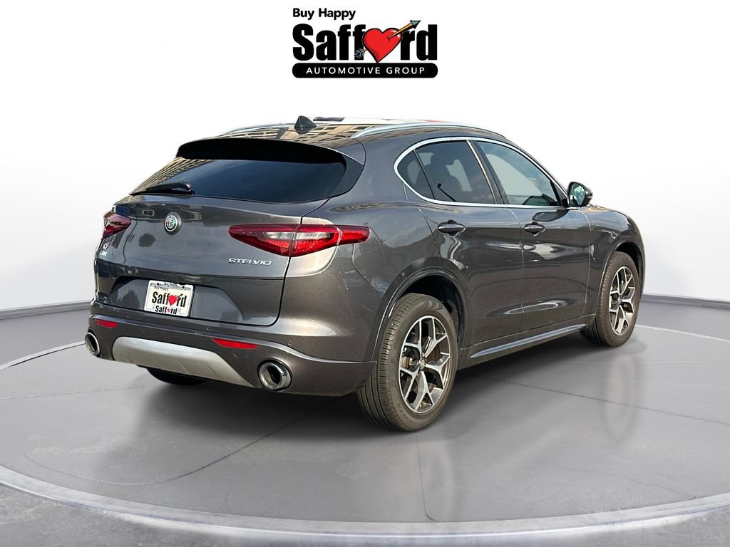 Used 2021 Alfa Romeo Stelvio Ti w/ Nero Edizione AWD/4WD image 9