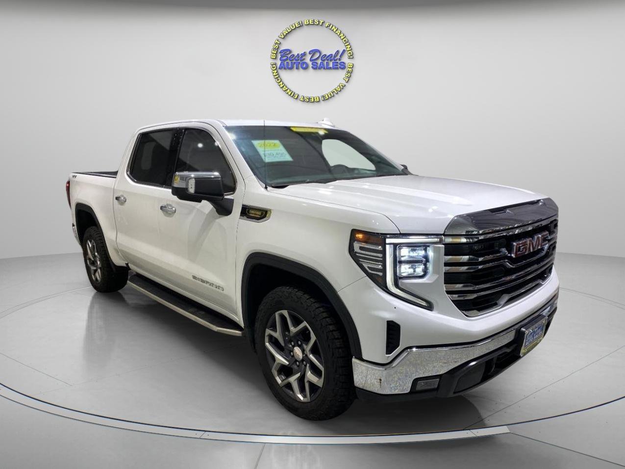 Used 2022 GMC Sierra 1500 SLT w/ SLT Convenience Package image 5