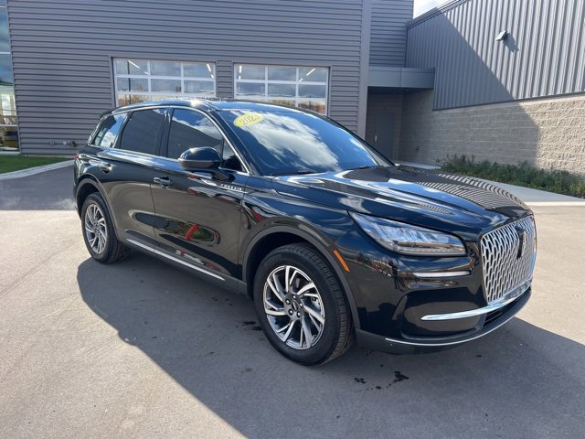 Used 2023 Lincoln Corsair AWD w/ Equipment Group 101A image 3