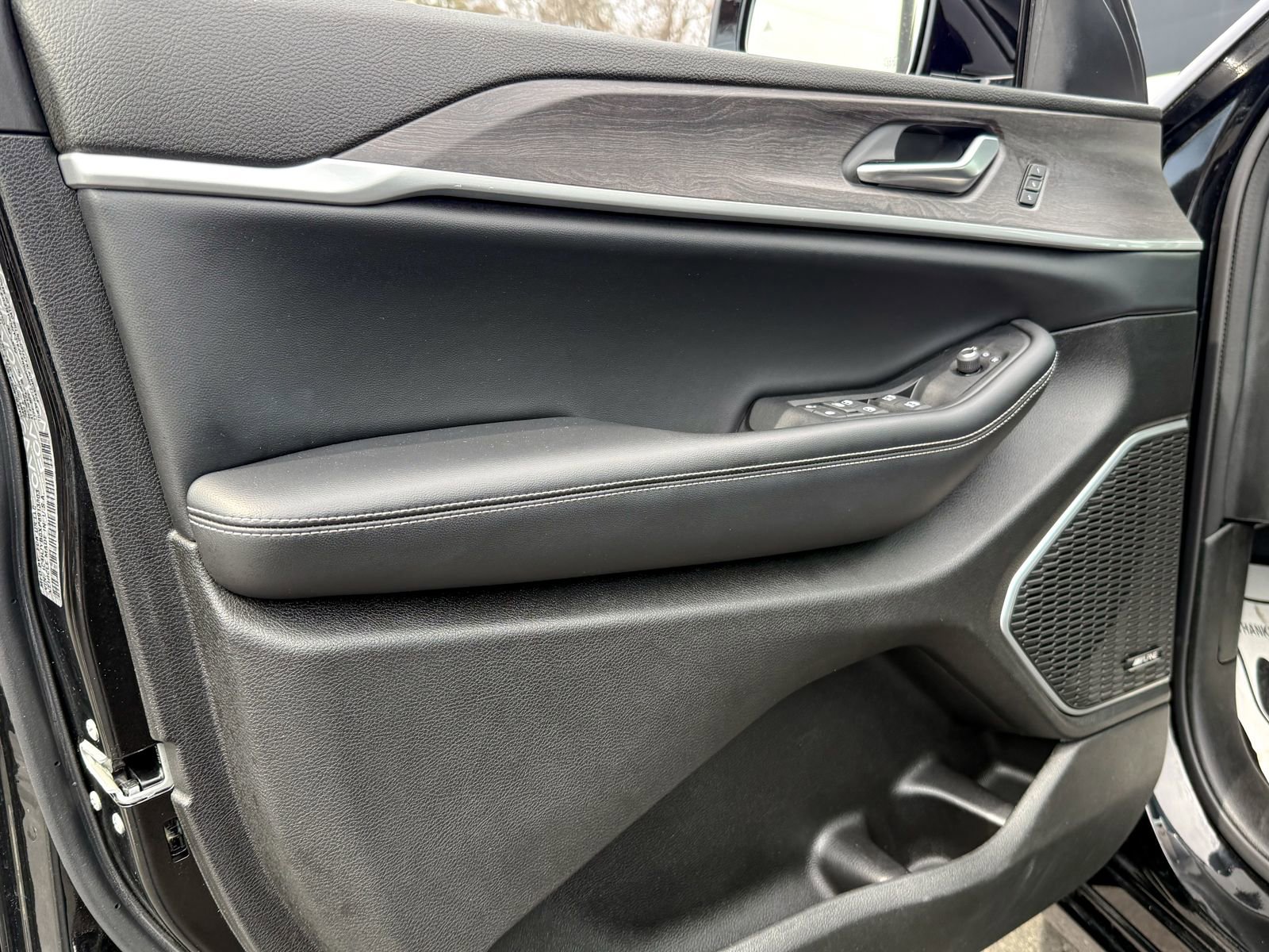 Used 2023 Jeep Grand Cherokee 30th Anniversary image 19