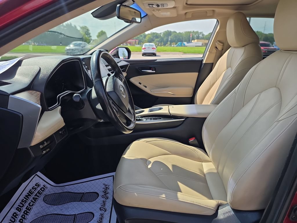 Used 2019 Toyota Avalon XLE w/ Moonroof Package FWD image 15