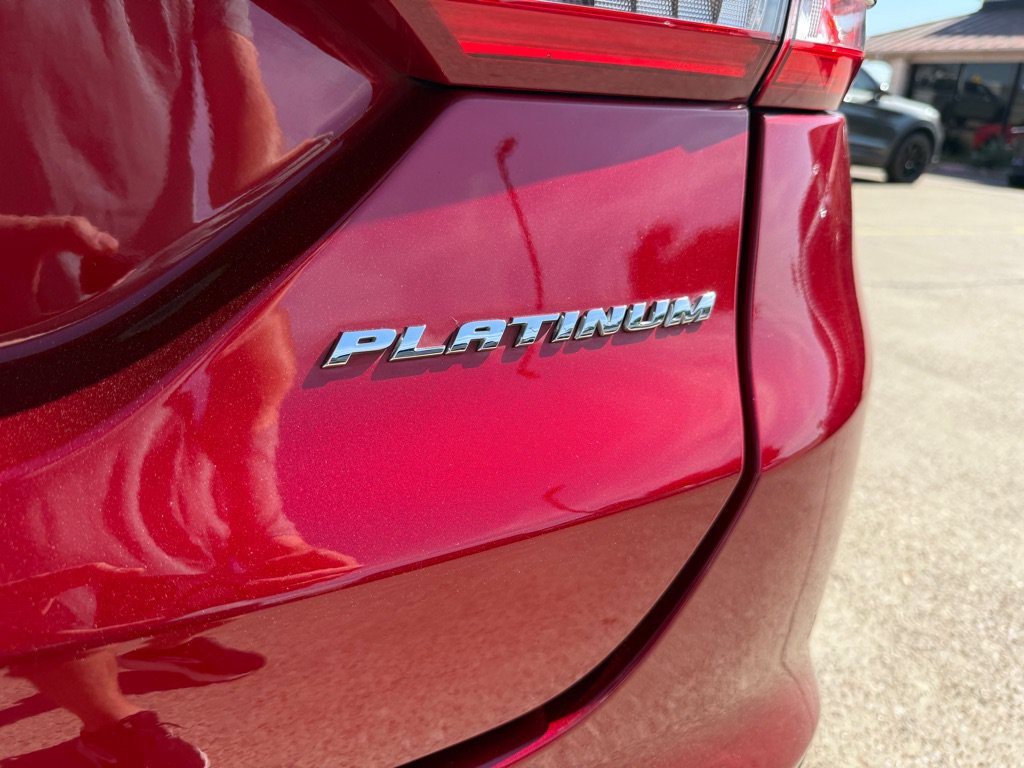 Used 2018 Ford Fusion Energi Platinum FWD image 10