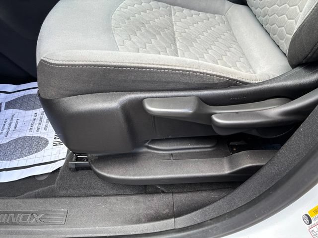 Used 2018 Chevrolet Equinox LS AWD/4WD image 11