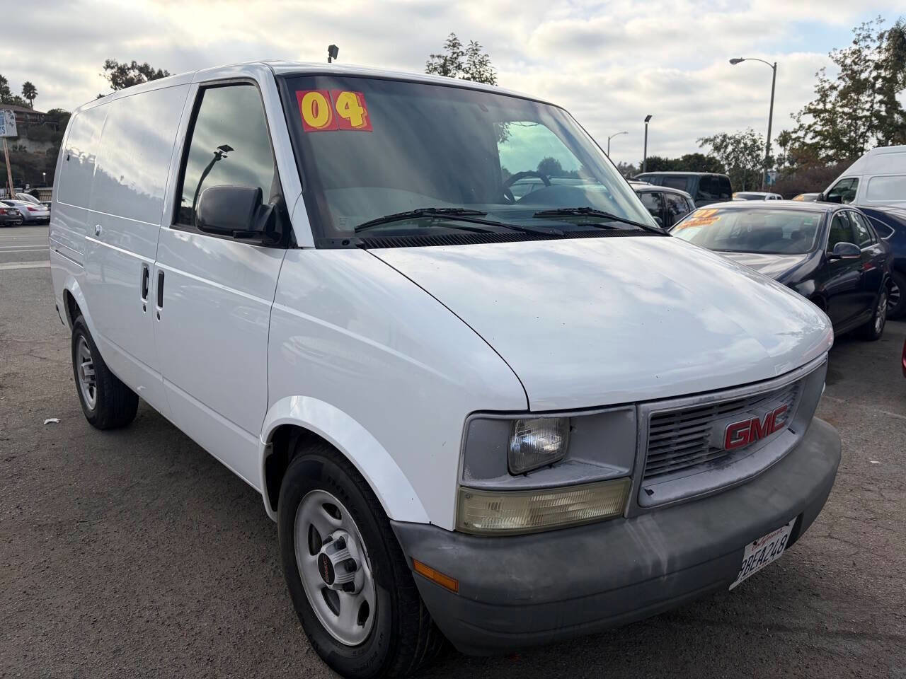 Used 2004 GMC Safari w/ Seat Package
