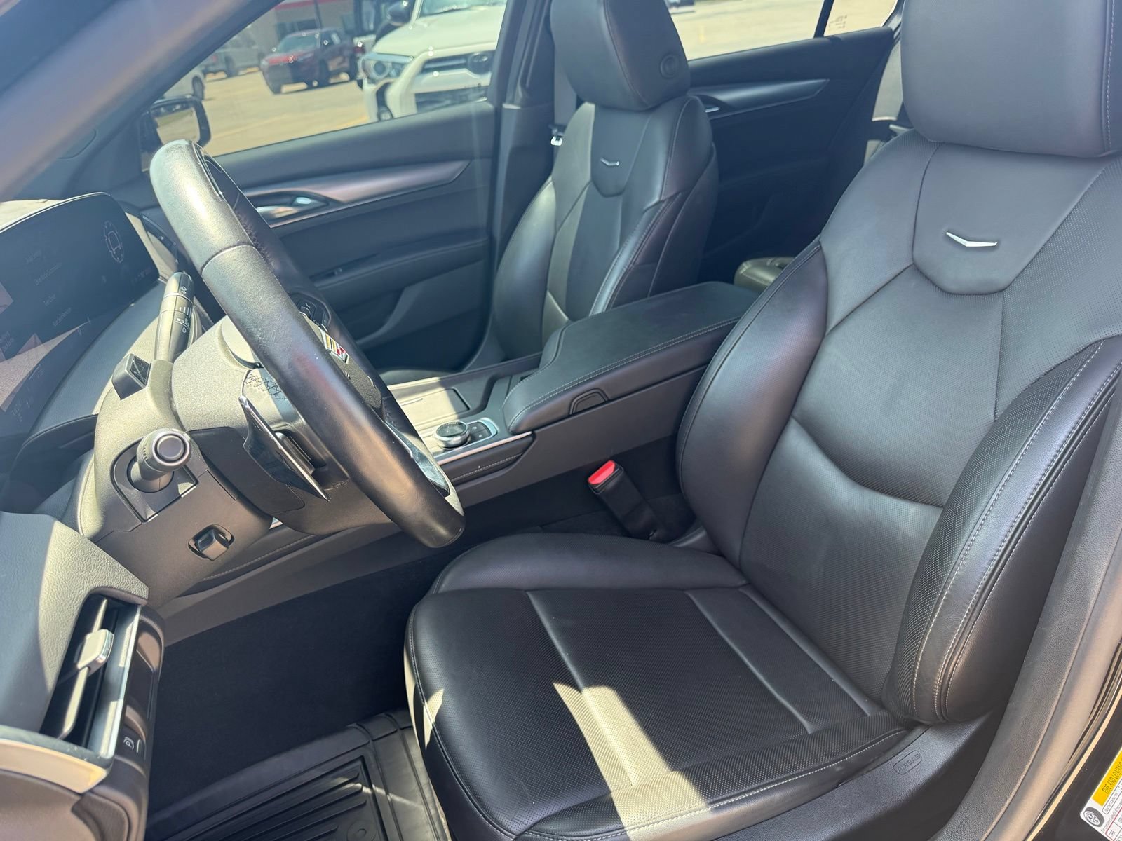 Used 2025 Cadillac CT5 Premium Luxury RWD image 12
