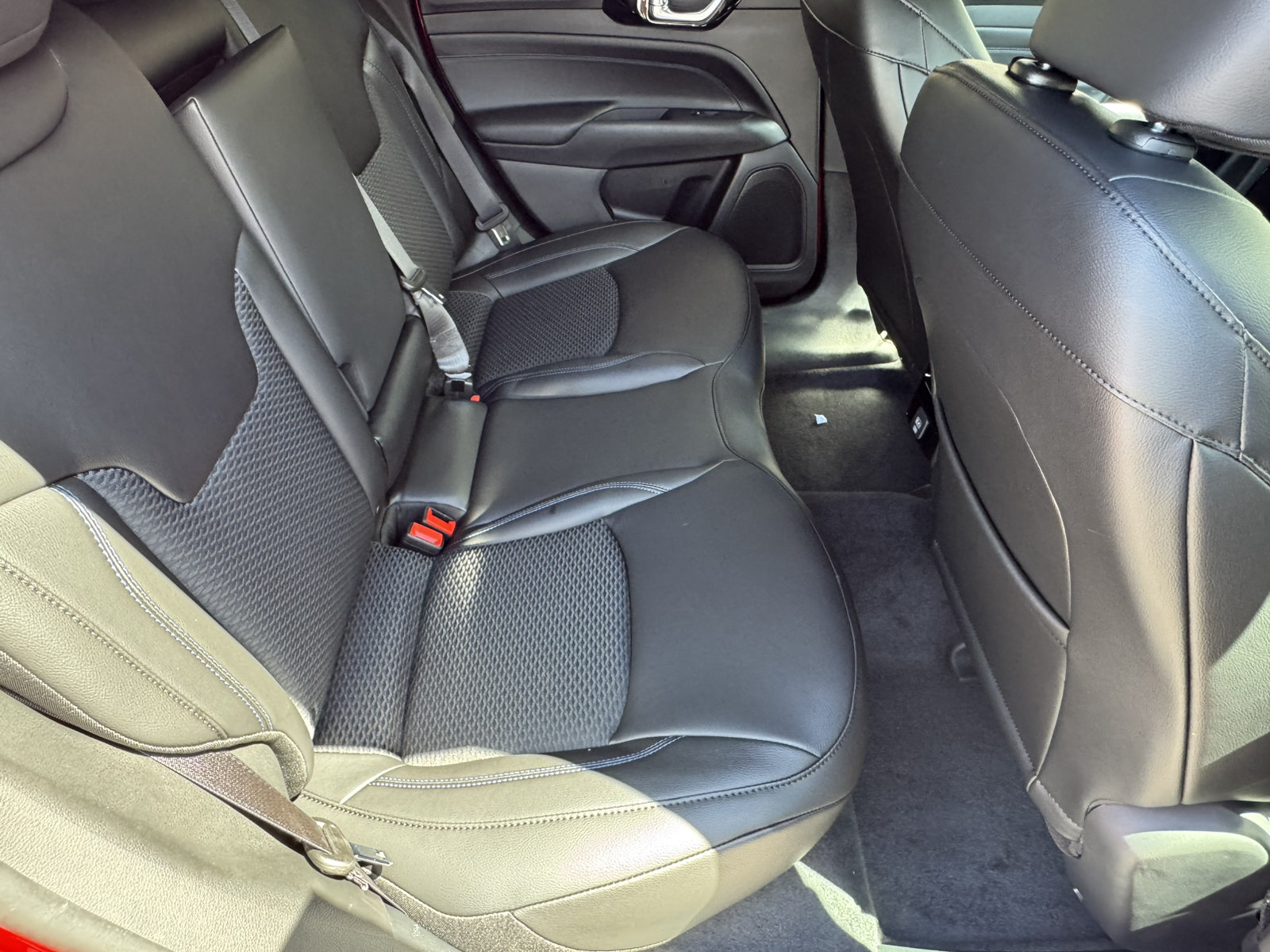 New 2026 Jeep Compass Latitude AWD/4WD image 16
