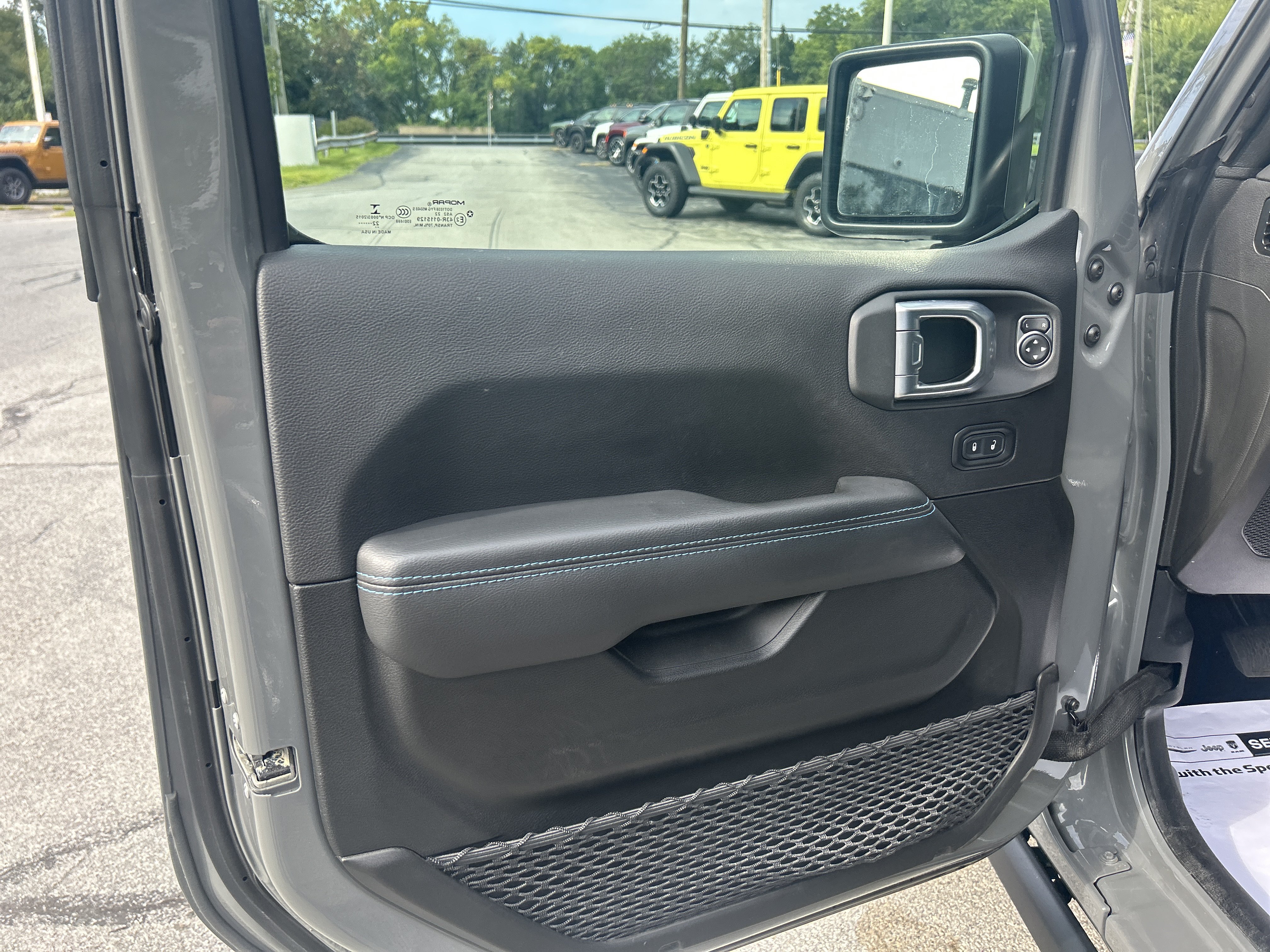 Certified 2022 Jeep Wrangler Unlimited Rubicon 4xe w/ Steel Bumper Group AWD/4WD image 16