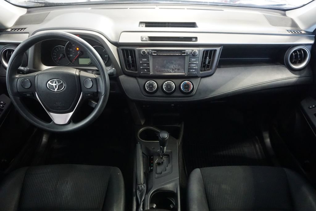 Used 2016 Toyota RAV4 LE image 17