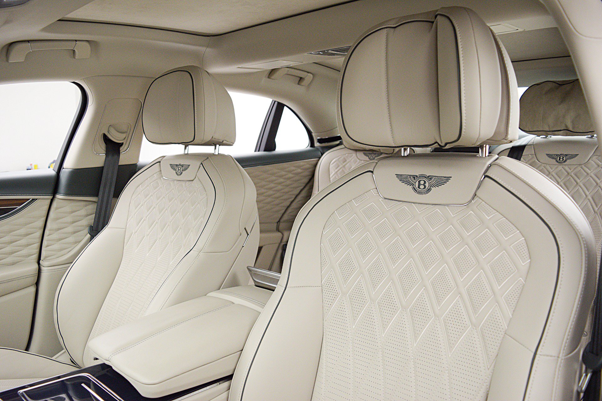 Certified 2022 Bentley Flying Spur V8 AWD/4WD image 23
