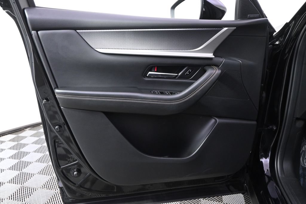 Certified 2025 MAZDA CX-70 Plug-In Hybrid w/ Premium Plus AWD/4WD image 22