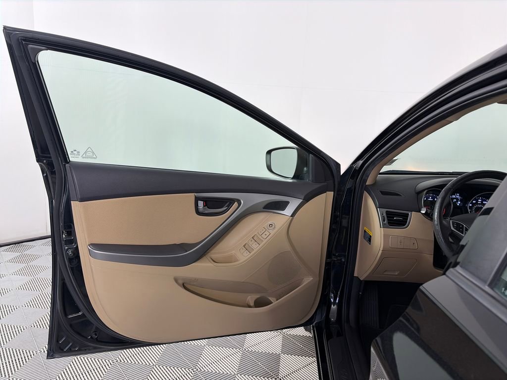 Used 2011 Hyundai Elantra Limited FWD image 10