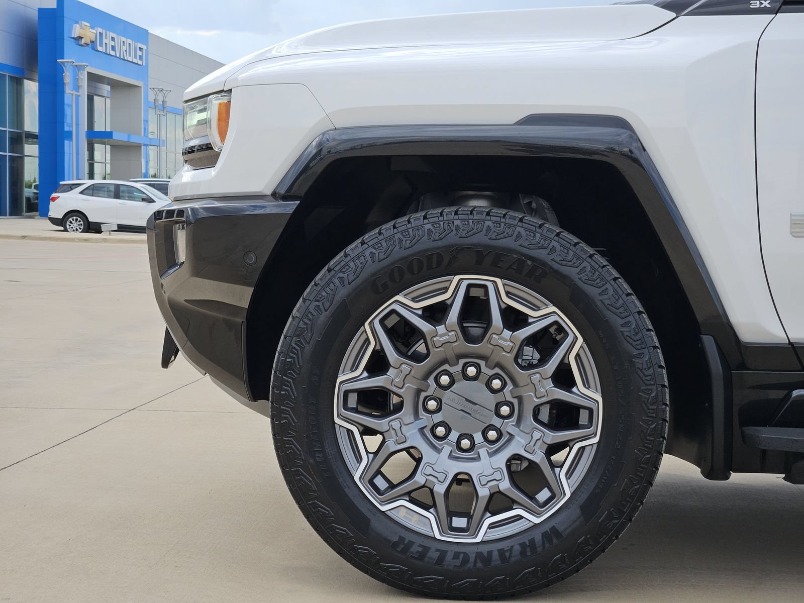 Used 2025 GMC Hummer EV 3X AWD/4WD image 11
