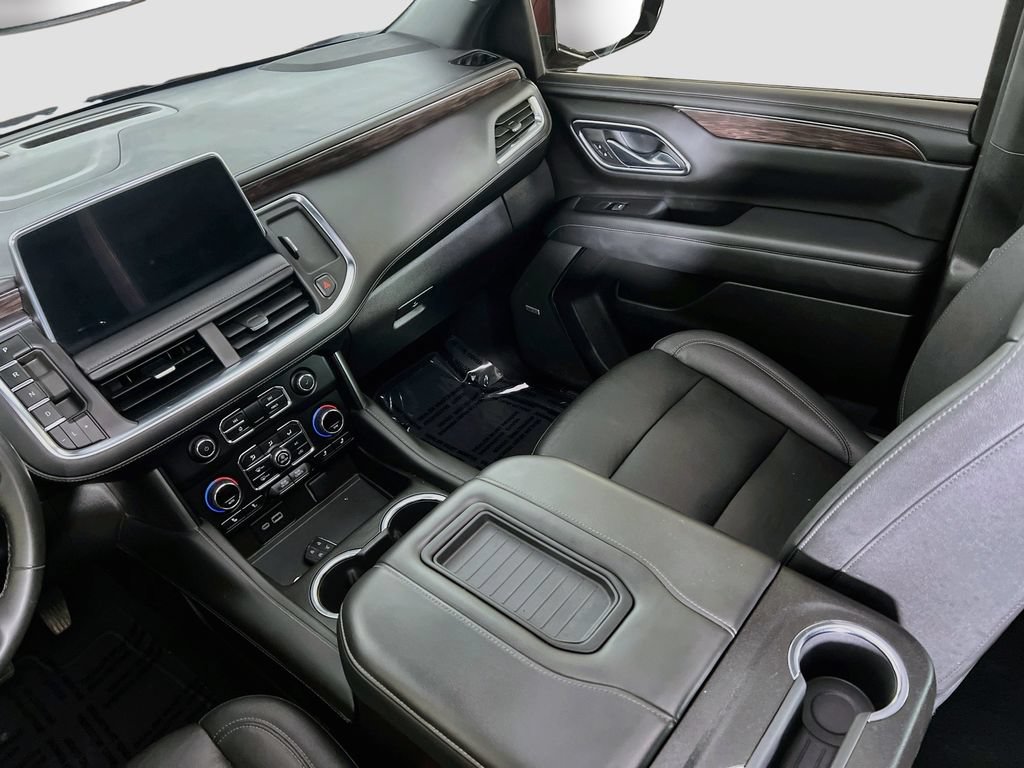 Used 2023 Chevrolet Suburban Z71 w/ Luxury Package AWD/4WD image 23