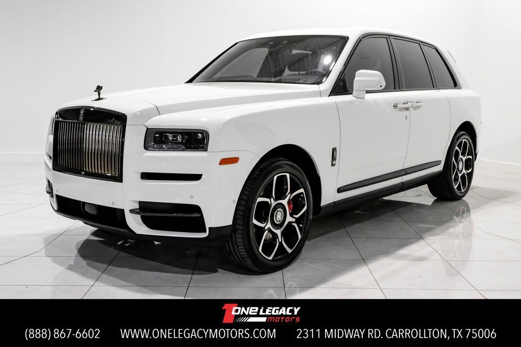 Used 2022 Rolls-Royce Cullinan Black Badge image 1