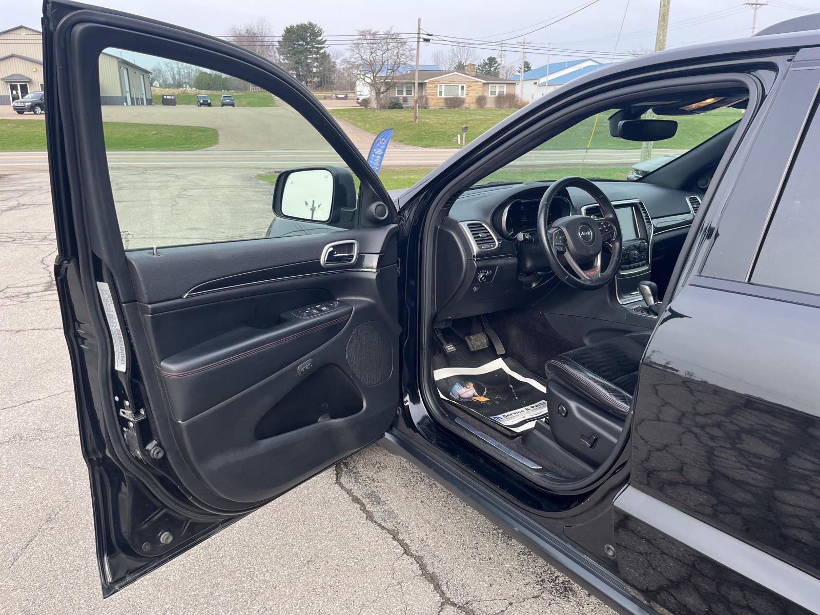 Used 2017 Jeep Grand Cherokee Trailhawk image 12