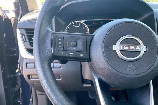 Used 2024 Nissan Rogue SV FWD image 11