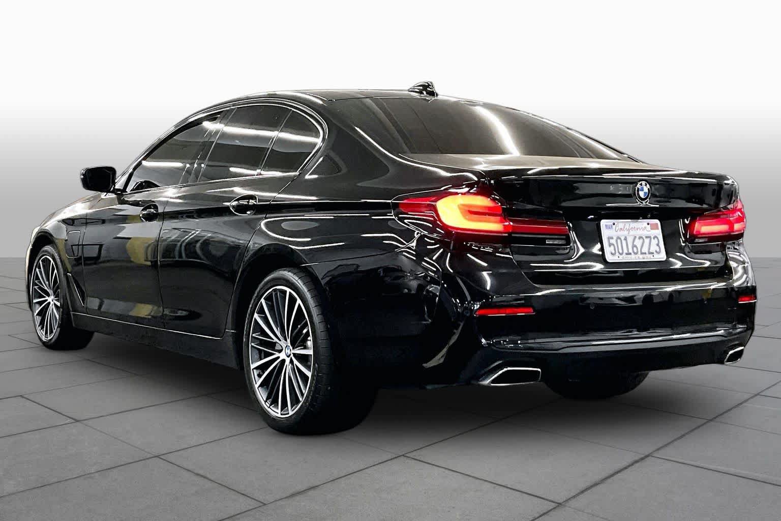 Used 2021 BMW 530e RWD image 11