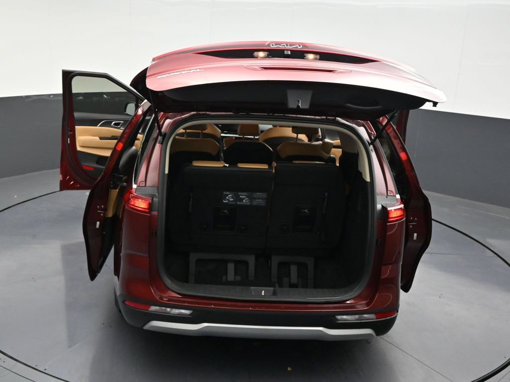 Used 2023 Kia Carnival LX w/ Paint Protection Package FWD image 36