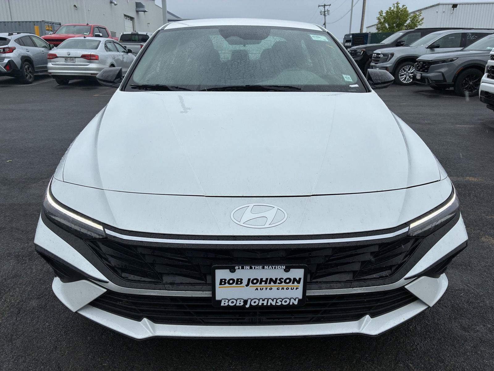 Used 2025 Hyundai Elantra SEL FWD image 2