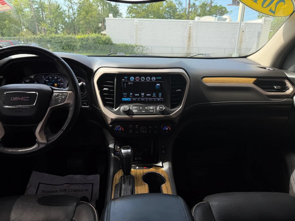 Used 2018 GMC Acadia Denali w/ Technology Package FWD image 14