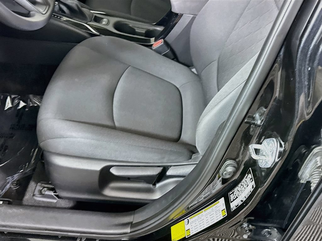Used 2022 Toyota Corolla LE FWD image 22