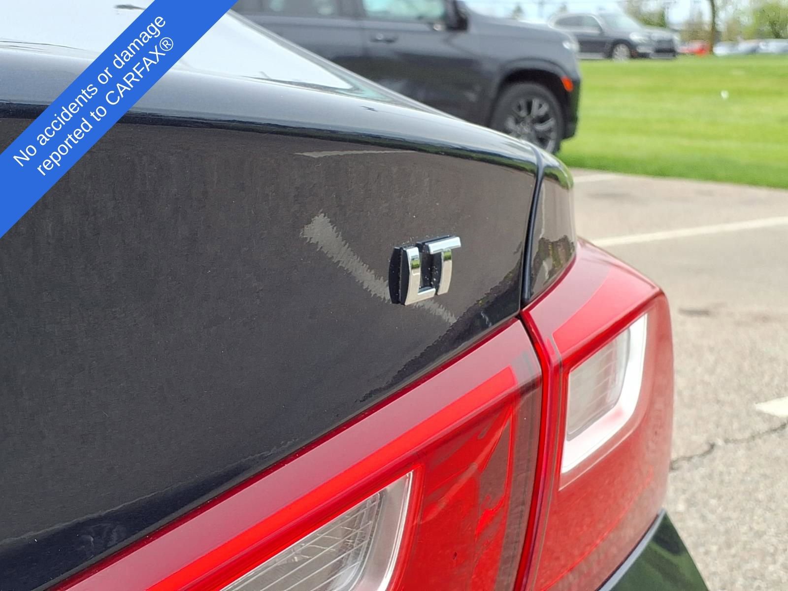 Used 2016 Chevrolet Malibu LT w/ Leather Package FWD image 11