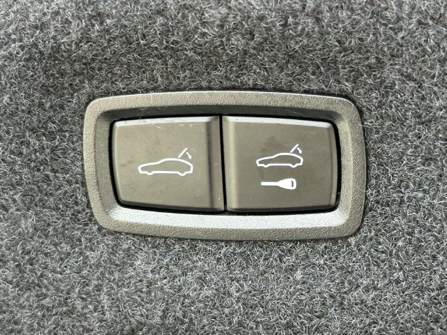 Used 2022 Audi RS e-tron GT AWD/4WD image 14