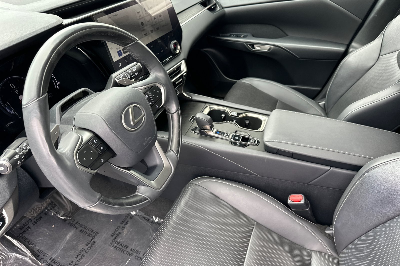 Used 2023 Lexus RX 350 Premium Plus w/ Cold Area Package FWD image 4