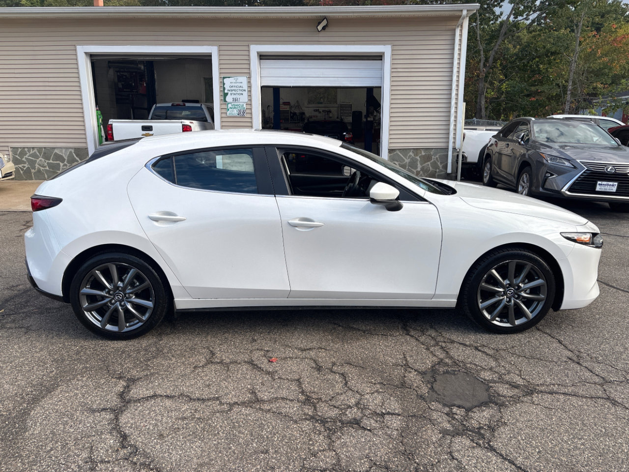Used 2022 MAZDA MAZDA3 s image 6