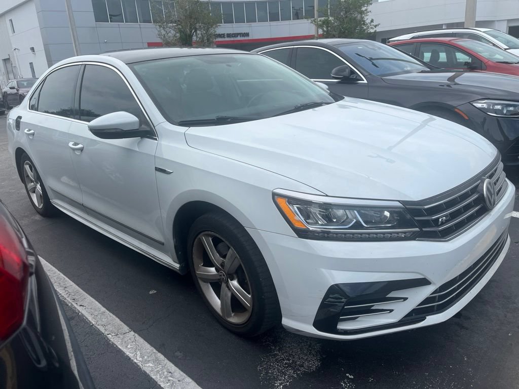 Used 2017 Volkswagen Passat 1.8T R-Line w/ R-Line Lighting Package FWD image 1