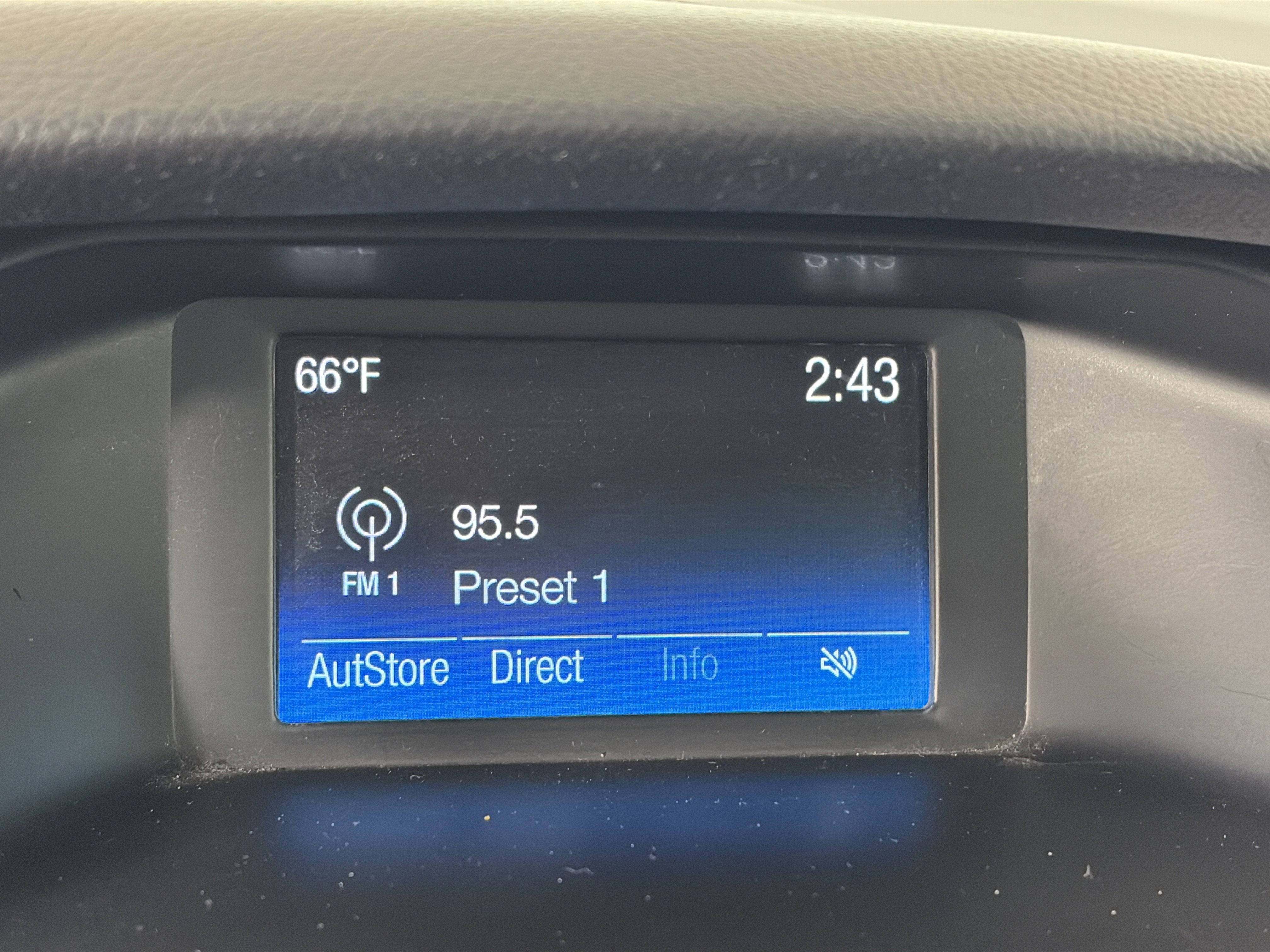 Used 2018 Ford Focus SE image 19