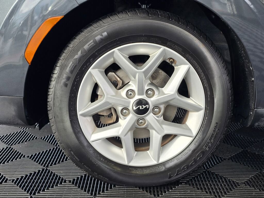 Used 2022 Kia Soul LX w/ Technology Package image 11