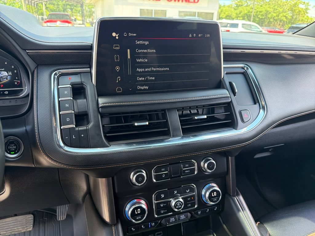 Used 2023 GMC Yukon XL AT4 w/ AT4 Premium Package AWD/4WD image 19