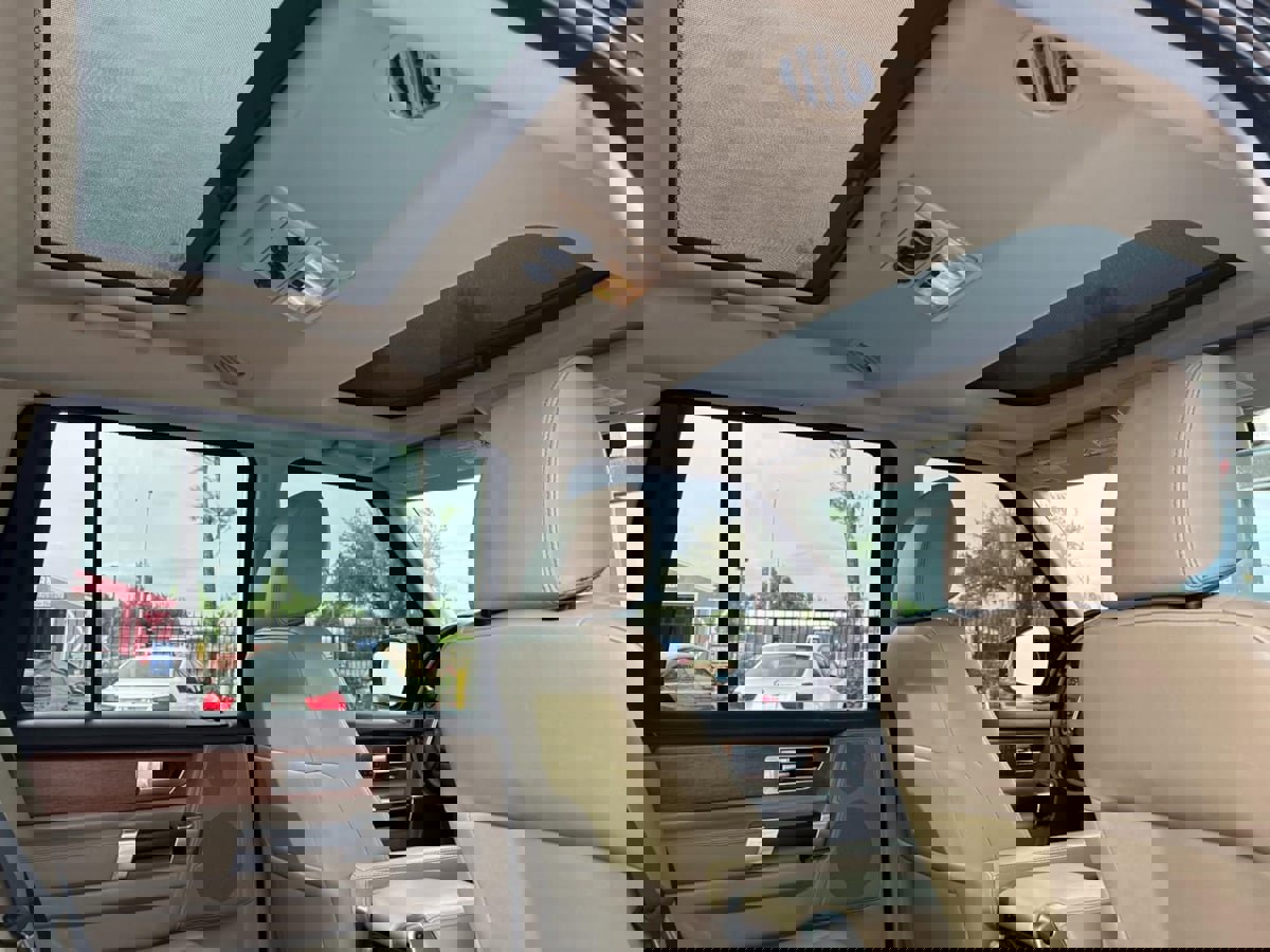 Used 2016 Land Rover LR4 HSE LUX image 23