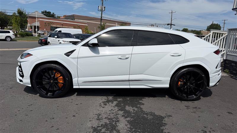 Used 2020 Lamborghini Urus AWD/4WD image 3